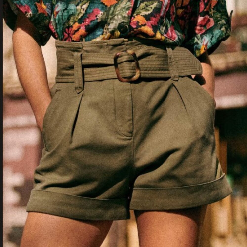 Sezane rome short in khacki, size 8
